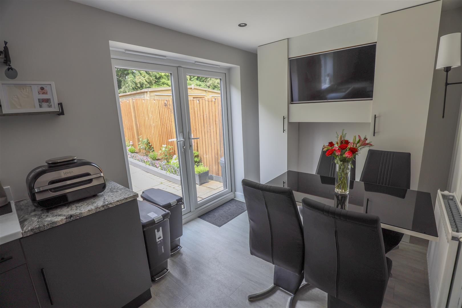 65 Plasnewydd Walk, Llantwit Major, Vale of Glamorgan, CF61 2YW